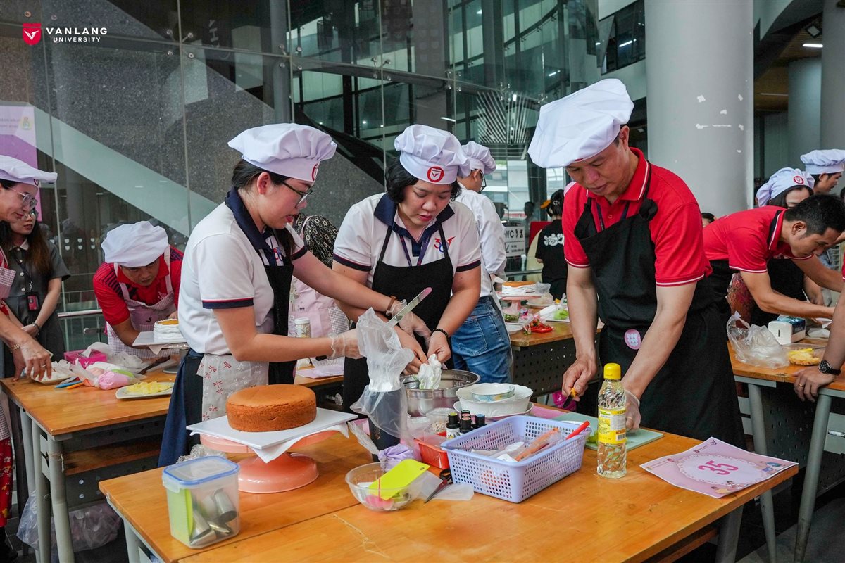 HỘI THI "TRANG TRÍ BÁNH KEM"