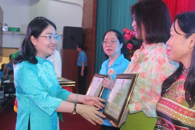 123.561 LƯỢT ĐOÀN VIÊN- LAO ĐỘNG TÌM HIỂU VỀ CÔNG ĐOÀN VÀ CÁC SỰ KIỆN TRỌNG ĐẠI CỦA ĐẤT NƯỚC