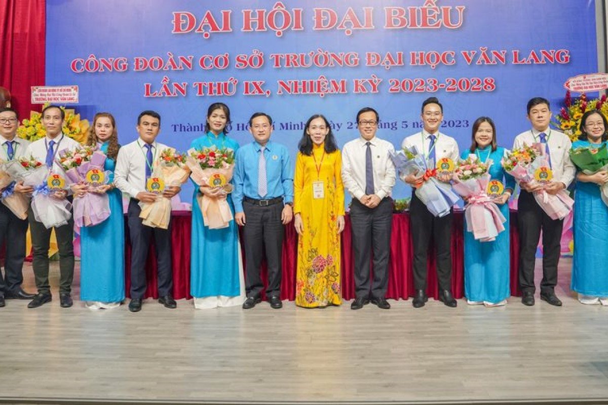_qmyz6610QM_large_Truong_Dai_hoc_Van_Lang_to_chuc_Dai_hoi_Dai_bieu_Cong_doan_co_so_lan_thu_IX_1_49ab7768c8.jpg