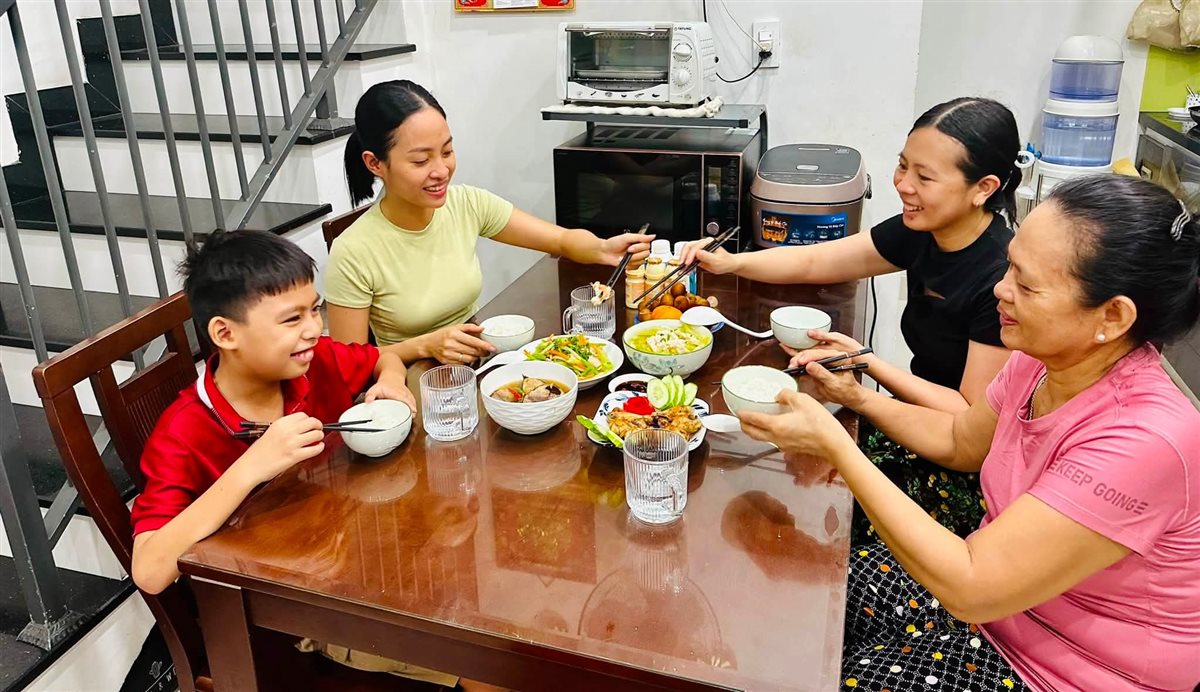 BỮA CƠM GIA ĐÌNH VĂN LANG – GẮN KẾT YÊU THƯƠNG, LAN TỎA GIÁ TRỊ GIA ĐÌNH VIỆT